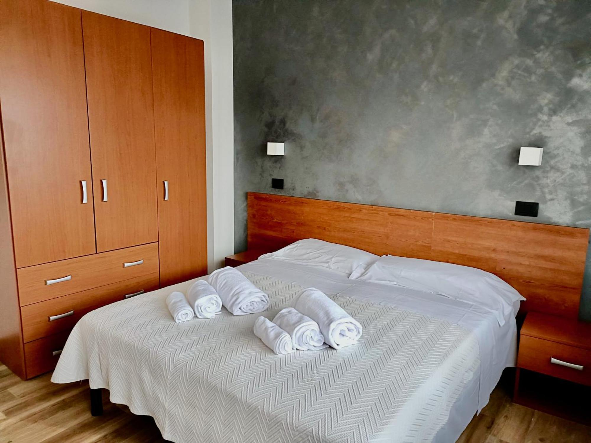 Hotel Il Moro Roseto Degli Abruzzi Esterno foto