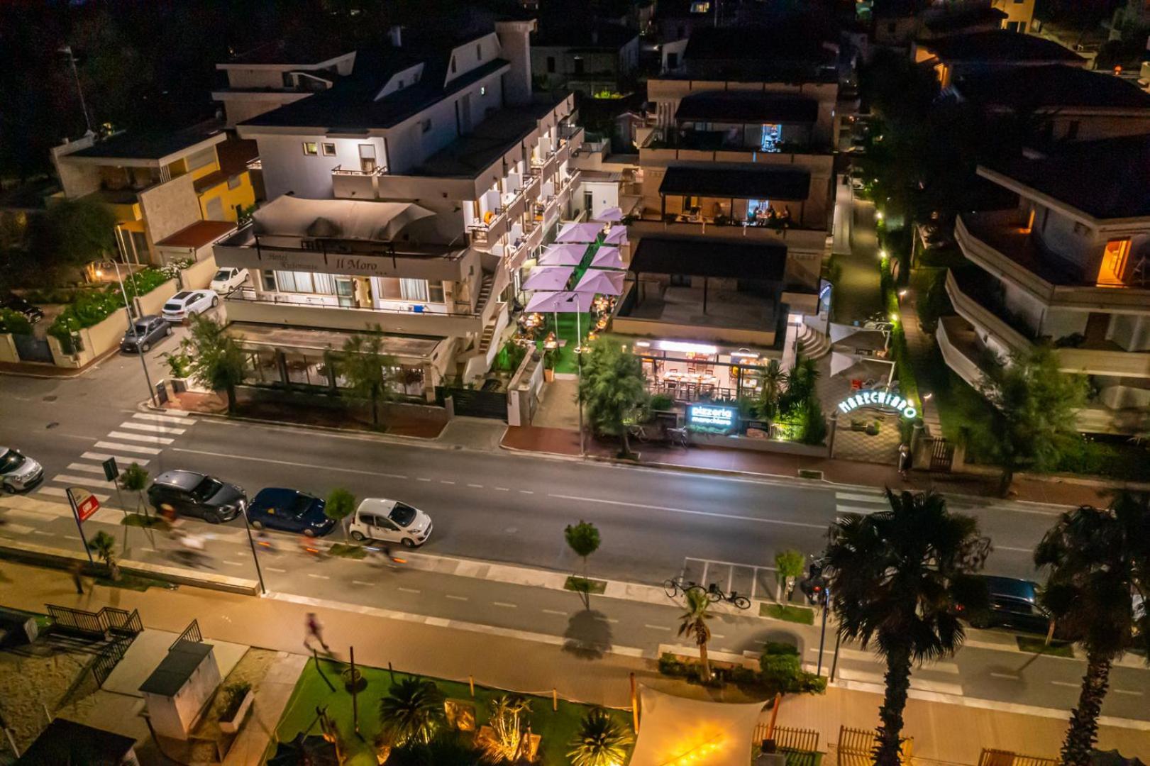 Hotel Il Moro Roseto Degli Abruzzi Esterno foto