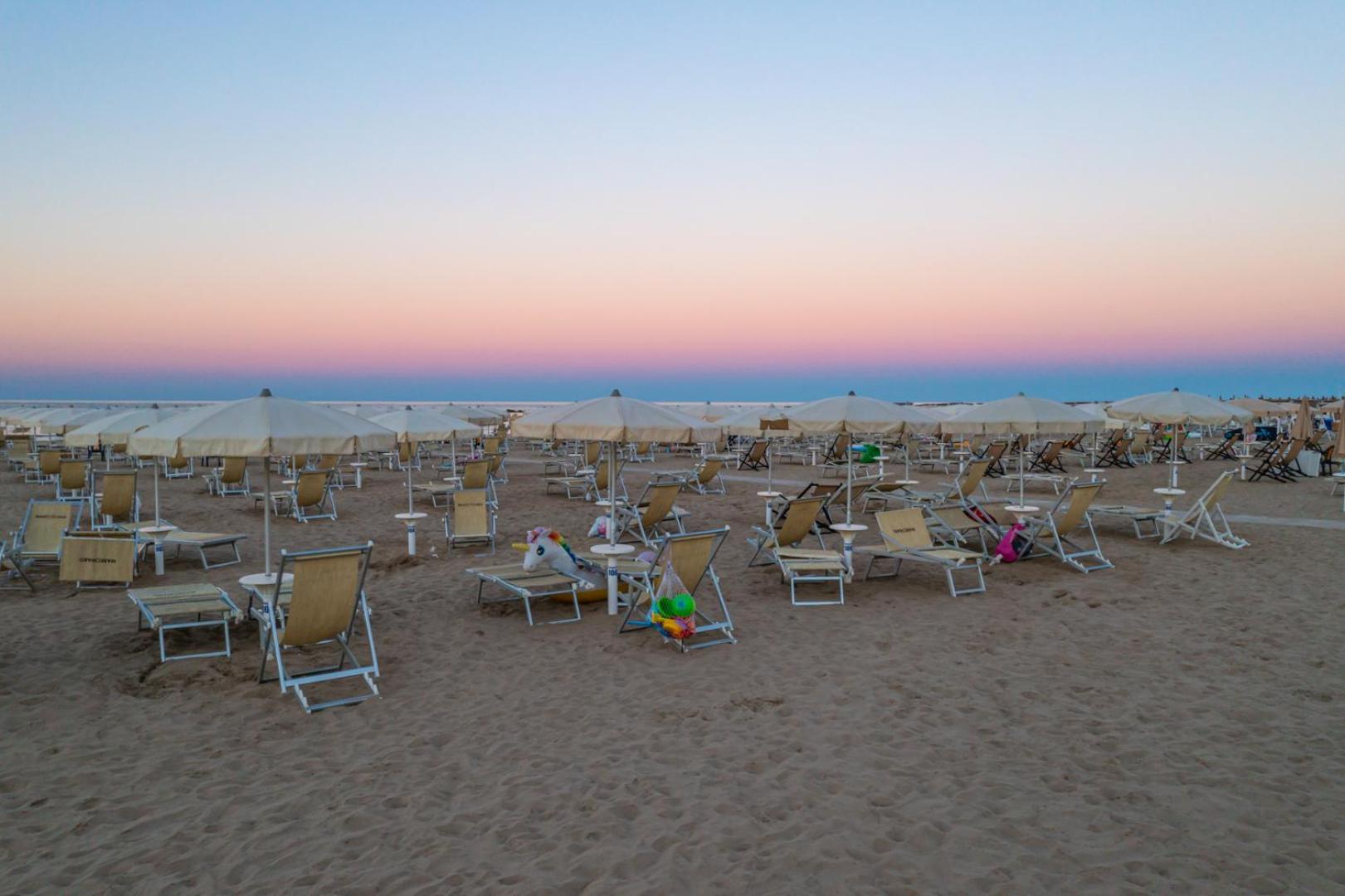 Hotel Il Moro Roseto Degli Abruzzi Esterno foto