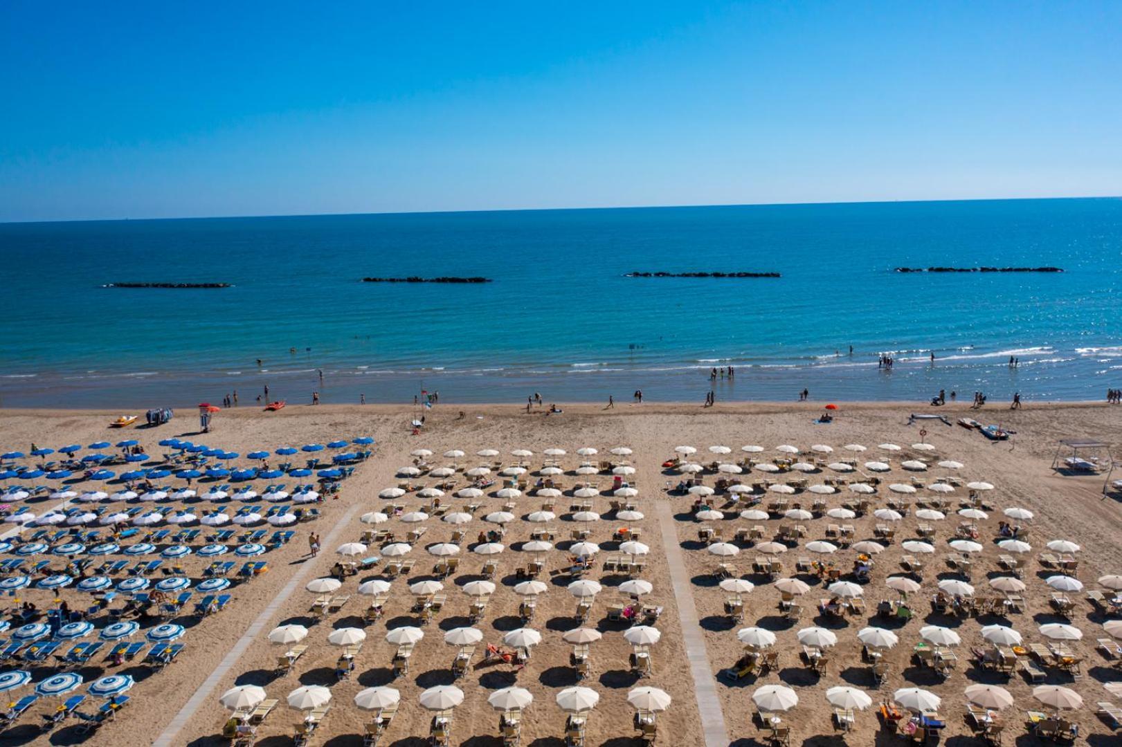 Hotel Il Moro Roseto Degli Abruzzi Esterno foto